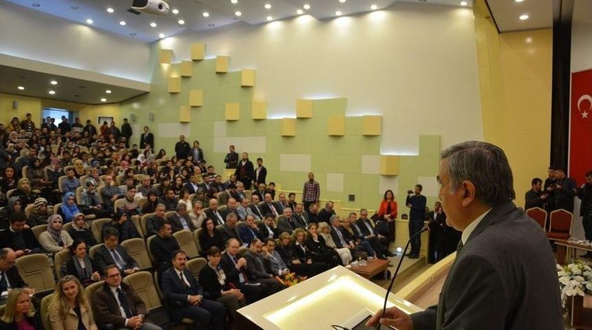 Ab B&uuml;y&uuml;kel&ccedil;ileri, Harran &Uuml;niversitesi &Ouml;ğrencileriyle Buluştu