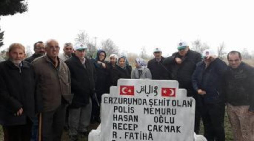 Şehit Polis Memuru Kabri Başında Dualarla Anıldı