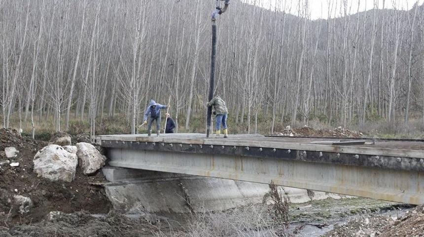 Vezirhan&rsquo;da K&ouml;pr&uuml; &Ccedil;alışmalarının Sonuna Gelindi