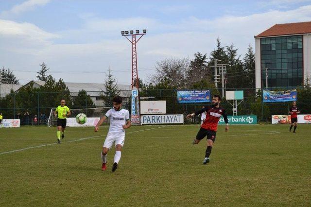 Şuhut Belediye Hisarspor Sarayköyspor’a 2-0 Mağlup Oldu