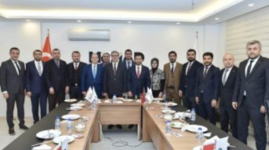 Vali Su, M&uuml;siad Y&ouml;netimiyle Buluştu