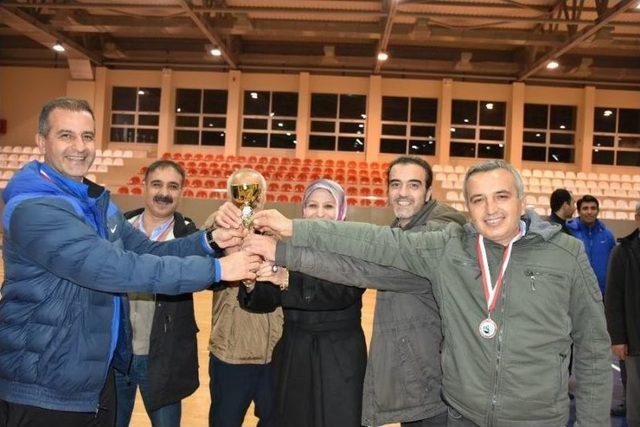 İl Milli Eğitim Müdürlüğü Tarafından Düzenlenen Futsal Turnuvası Sona Erdi