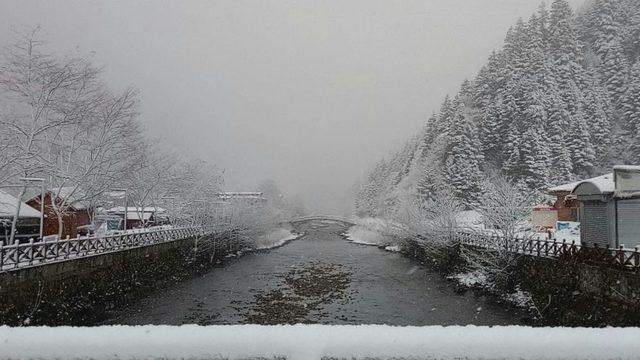 Uzung&ouml;l&rsquo;e Mevsimin İlk Karı Yağdı 2