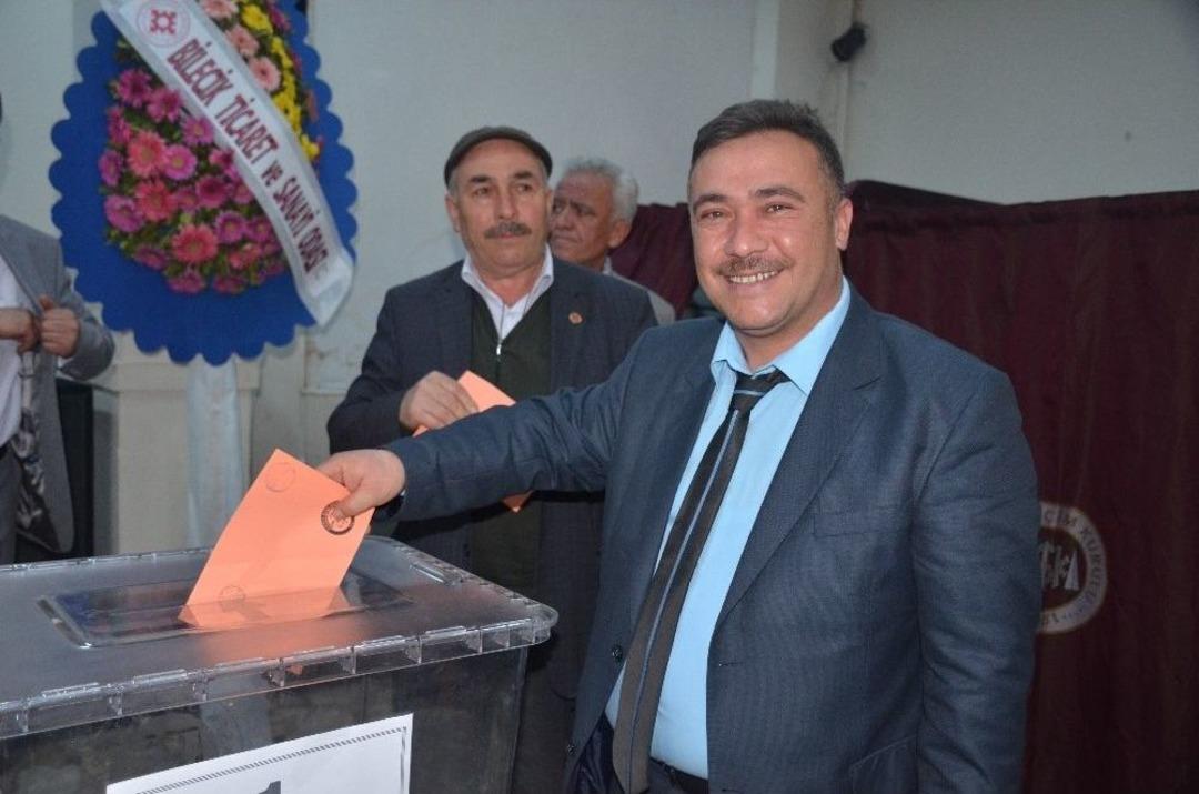 Şof&ouml;rler Ve Otomobilciler Esnaf Odası Başkanı Selman Aydeniz Oldu