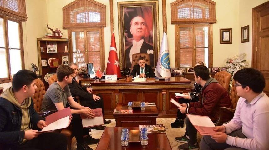 Başkan Yağcı, &Ouml;ğrencilerle Bir Araya Geldi