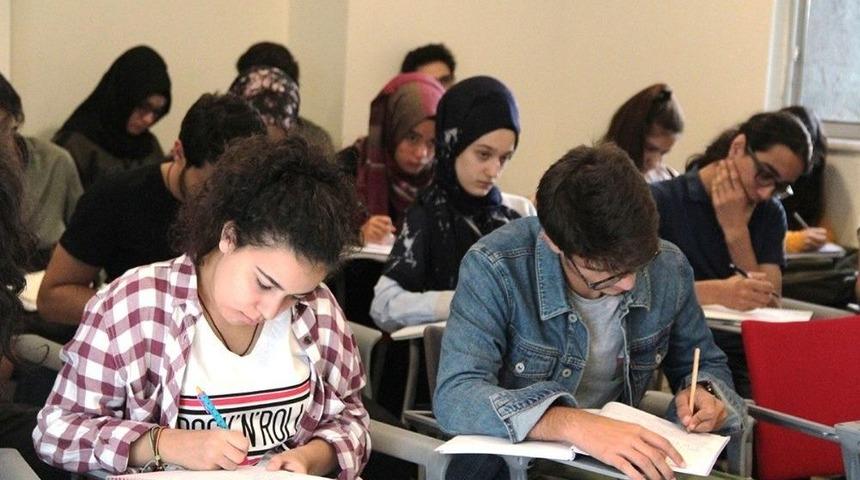 Beyoğlu&rsquo;nda Gen&ccedil;lere &Uuml;cretsiz Yabancı Dil Eğitimi