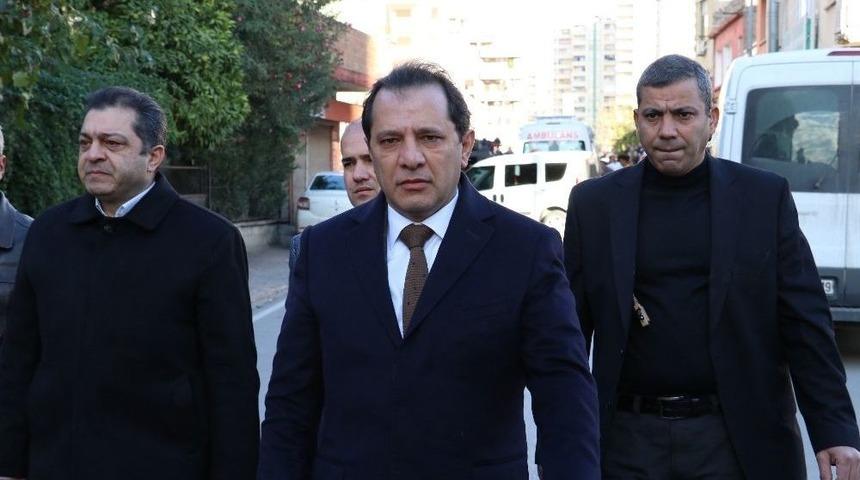 Rehine Krizinde Bir Polis Memuru Yaralandı