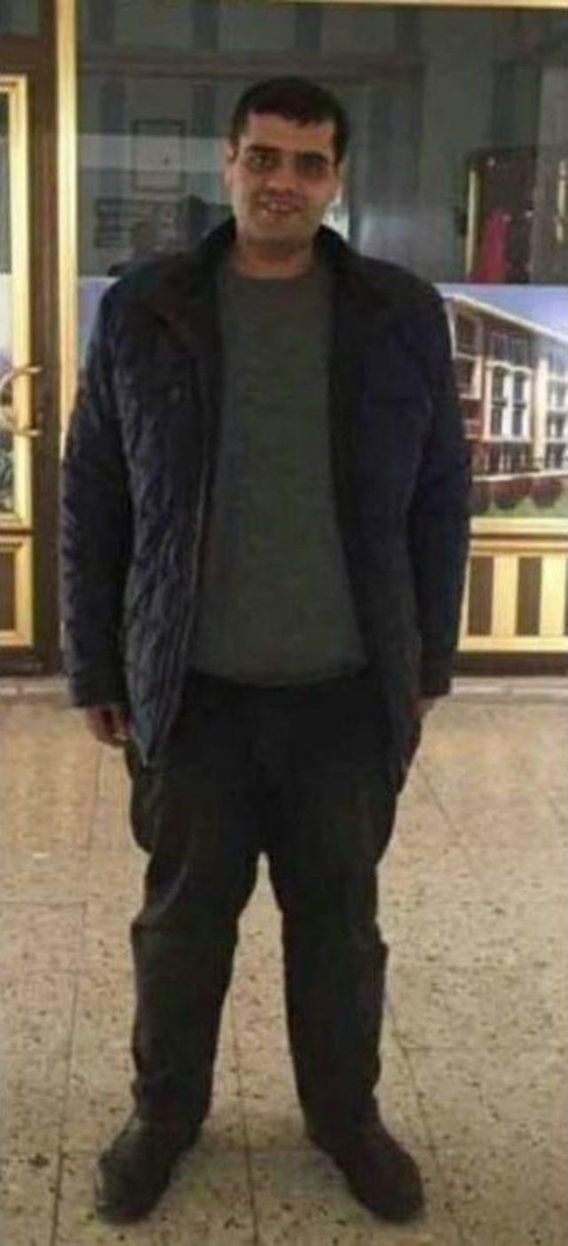 Denize D&uuml;şen Ara&ccedil;ta Hayatını Kaybeden 3 &Ccedil;ocuk Babası Son Yolculuğa Uğurlandı 2