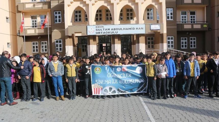 Bing&ouml;l&rsquo;de "&ouml;ğrenciler Sinema İle Buluşuyor" Projesi
