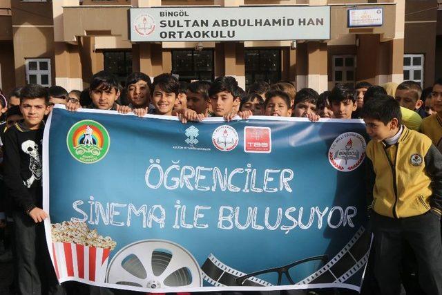 Bing&ouml;l&rsquo;de "&ouml;ğrenciler Sinema İle Buluşuyor" Projesi 1