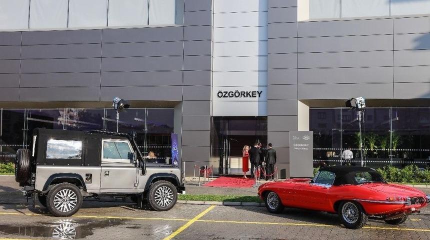 &Ouml;zg&ouml;rkey&rsquo;den &Uuml;st D&uuml;zey Tesis