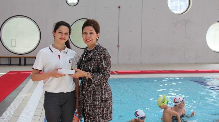 Ted Ankara Koleji &Ouml;ğrencisi, Y&uuml;zmede D&uuml;nya 3.&rsquo;&uuml; Oldu