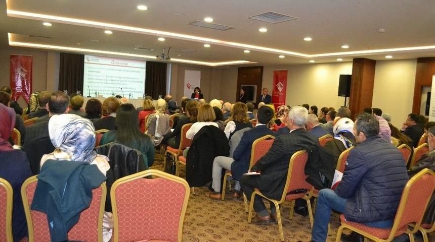 Kadına Yönelik Şiddetle Çalıştaylı Mücadele