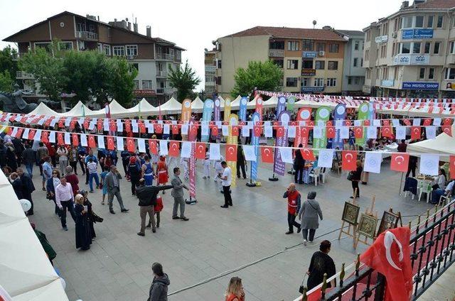 Kursiyerler, Ürünlerini Tanıttı