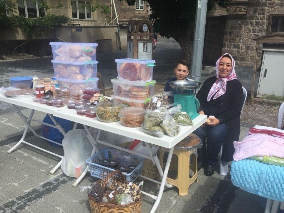 Anneler G&uuml;n&uuml; Hediyeleri Kadınlardan