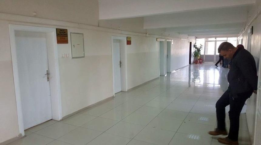 M&uuml;başir Adliyede İntihar Etti