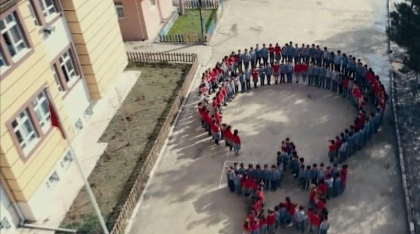 K&ouml;yl&uuml;lerle &Ouml;ğrencilerden İstiklal Marşı Klibi
