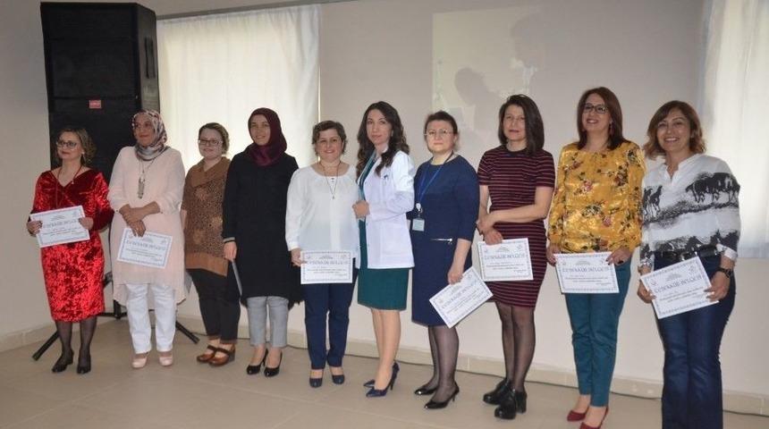 Eğitimini Tamamlayan 10 Yoğun Bakım Hemşiresi Sertifika Sahibi Oldu