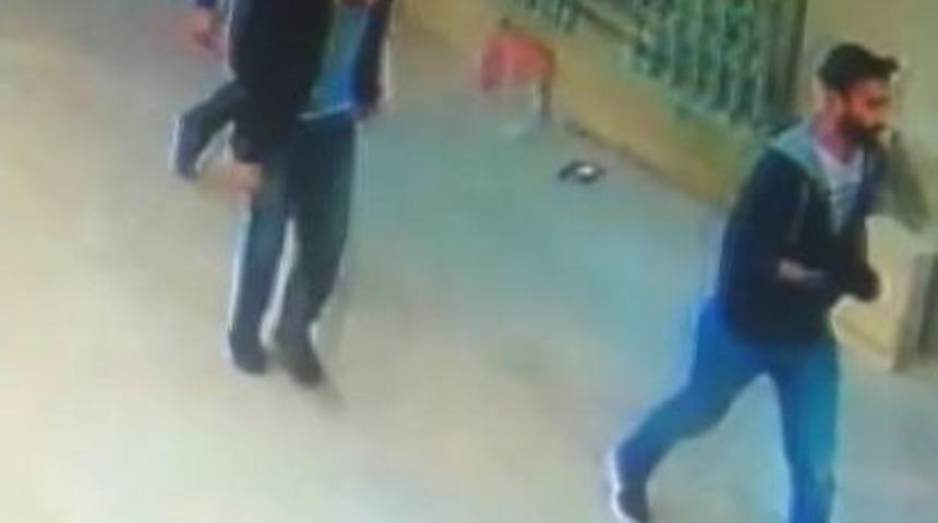 (&ouml;zel) Yeni Evli &Ccedil;iftin B&uuml;t&uuml;n Birikimini 10 Dakikada &Ccedil;aldılar