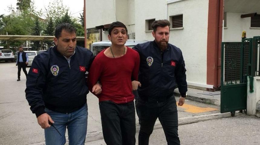 Bı&ccedil;aklı Gasp&ccedil;ılar Polisten Ka&ccedil;amadı