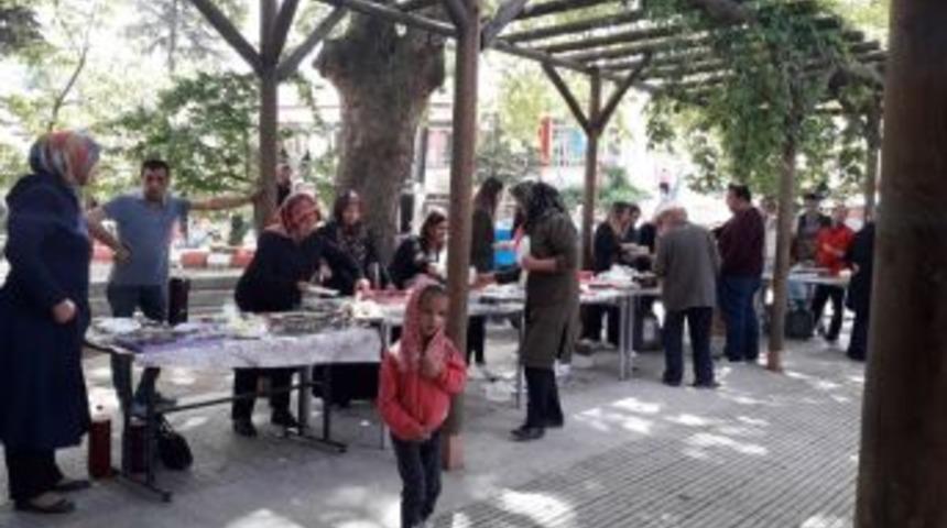 Anneler İlkokul &Ouml;ğrencileri İ&ccedil;in Tek Y&uuml;rek Oldu