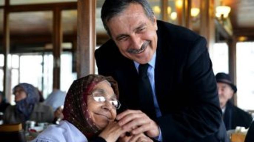 Başkan Ata&ccedil;&rsquo;ın Anneler G&uuml;n&uuml; Mesajı