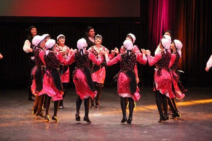 Anadolu Üniversitesi’nde Halk Dansları Gecesi G2