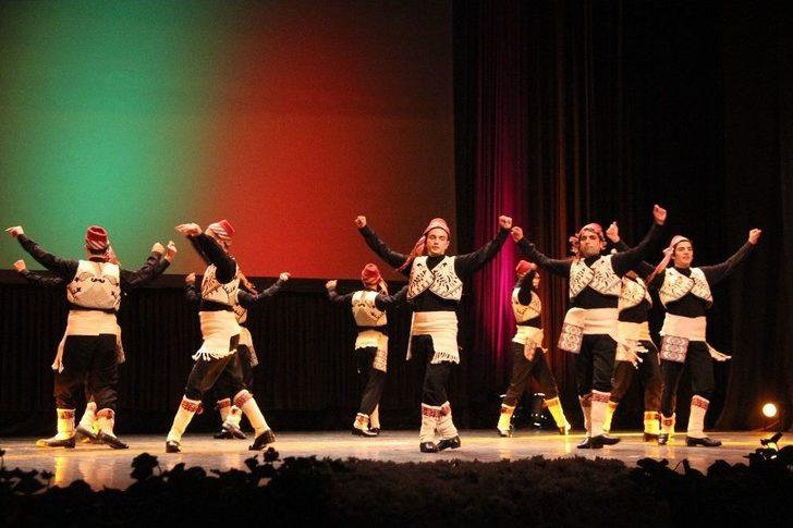 Anadolu Üniversitesi’nde Halk Dansları Gecesi G5