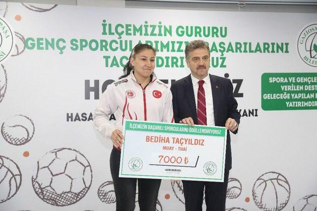 Gaziosmanpaşa Belediyesi’nden Başarılı Olan Sporculara 100 Bin Tl Para Ödülü