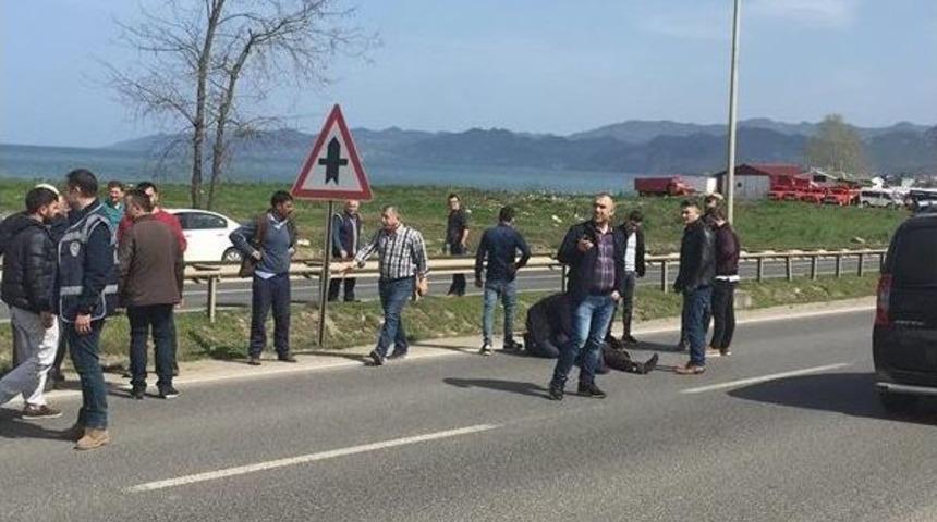 Otomobilin &Ccedil;arptığı Yaşlı Adam &Ouml;ld&uuml;