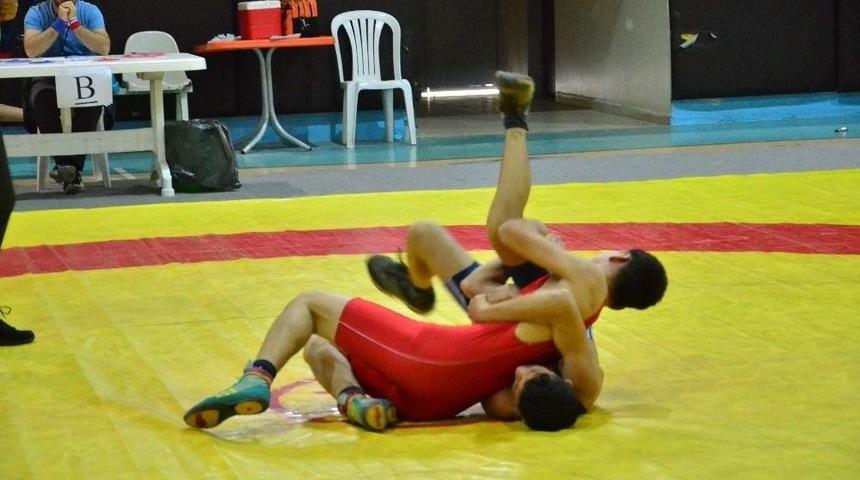 Okullararası Gen&ccedil;ler Serbest Ve Grekoromen G&uuml;reş İl Birinciliği