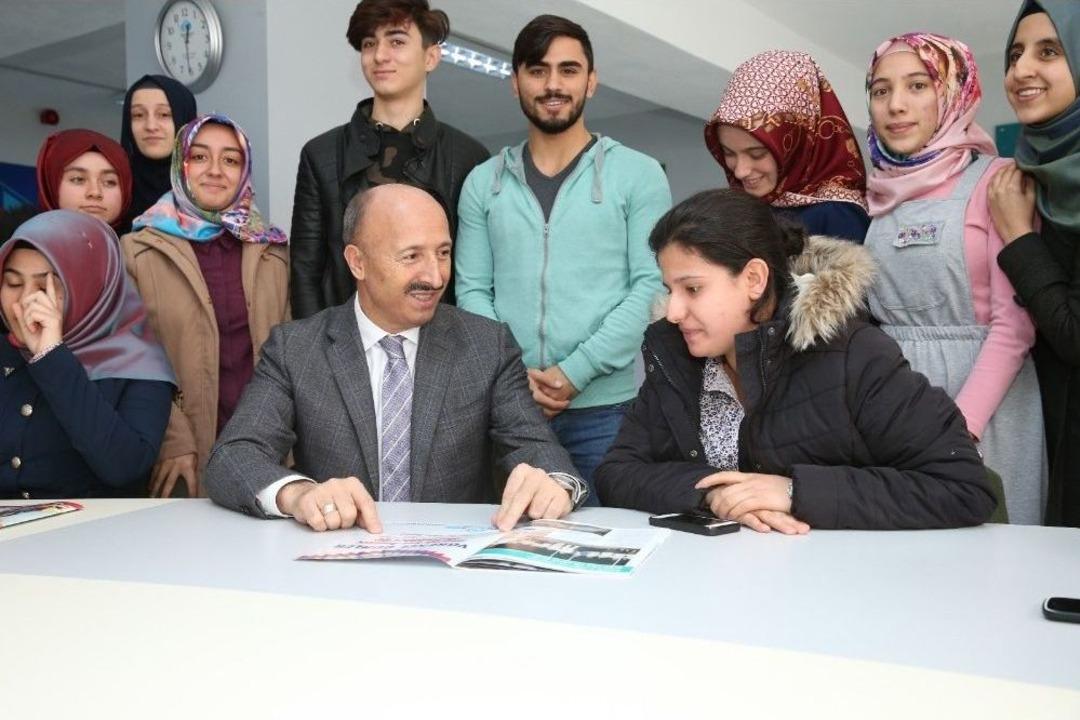 Dijital K&uuml;t&uuml;phane Sultangazi&rsquo;de A&ccedil;ıldı