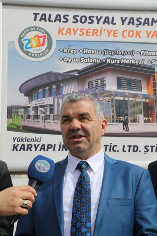 Başkan Çelik, Talas Sosyal Yaşam Merkezi İnşaatında İncelemelerde Bulundu