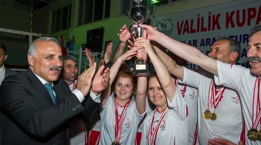 Valilik Kupasını Kızılay Kazandı