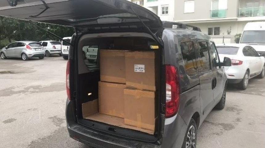 Antalya’da 881 Şişe Kaçak Parfüm Ele Geçirildi