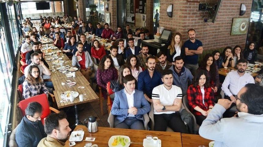 Rekt&ouml;r Bircan, S&ouml;ke&rsquo;de &Ouml;ğrencilerle Bir Araya Geldi