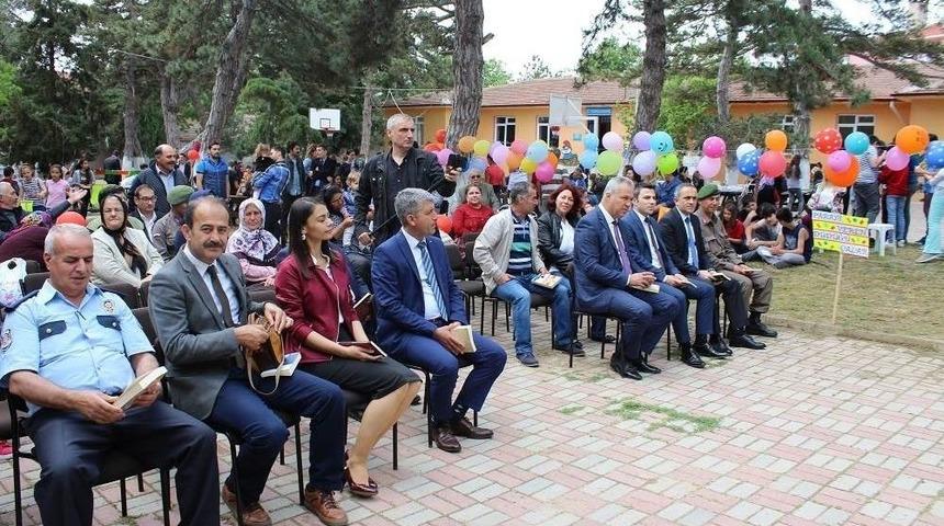 Kaymakam Minik Öğrencilerle Birlikte Kitap Okudu