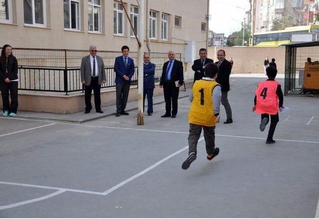 ’geleneksel Çocuk Oyunları’nın Okul Tanıtımları Yapılıyor