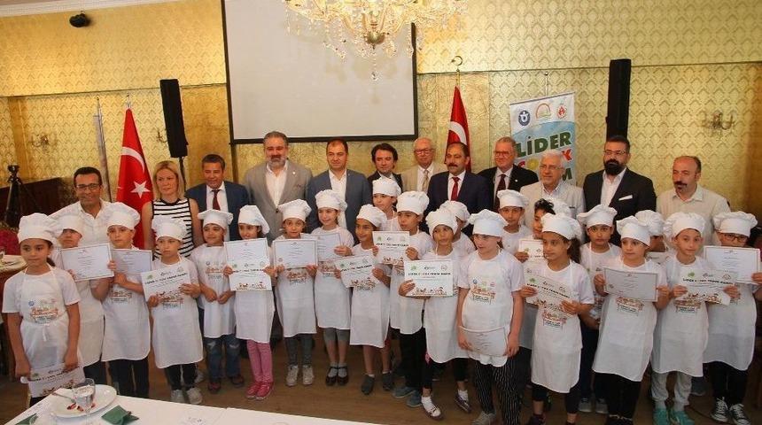 &Ccedil;ocuk Şeflerden Ege Yemekleri