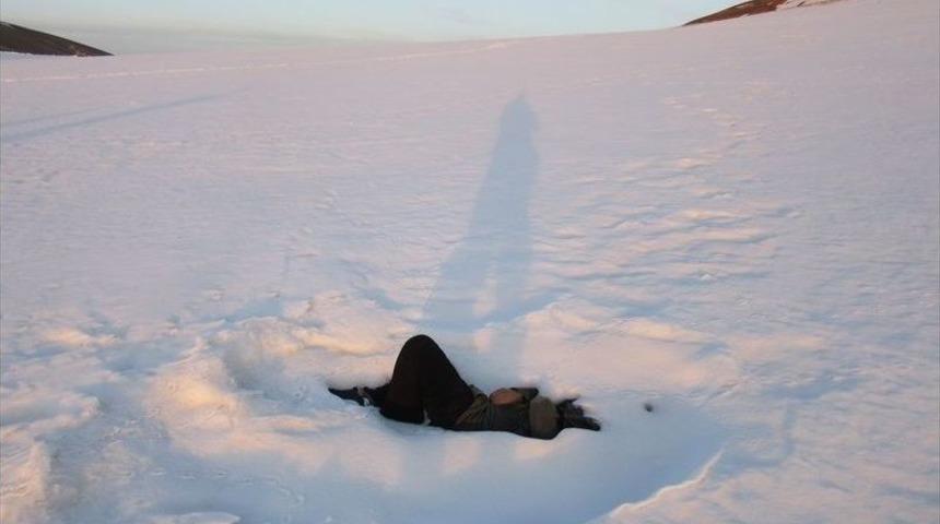 İran Sınırında 2 Ceset Bulundu