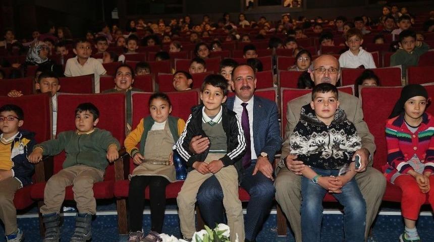 G&ouml;lbaşı&rsquo;nda &ldquo;fatih Amca &Ccedil;ocuklarla&rdquo; Buluştu