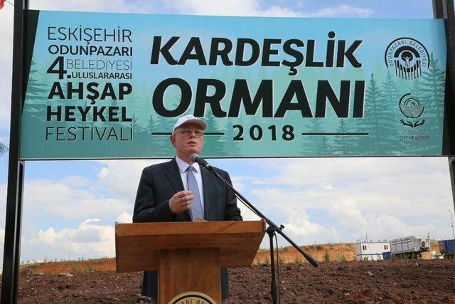 75’inci Yıl Mahallesine Kardeşlik Ormanı