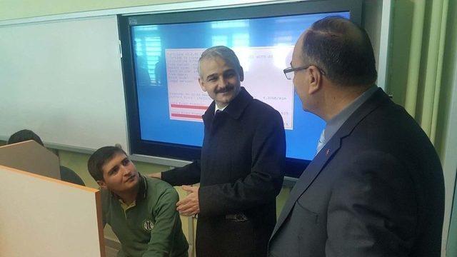 Yunus Emre Anadolu Lisesi, K&uuml;t&uuml;phanesine Kavuştu 2