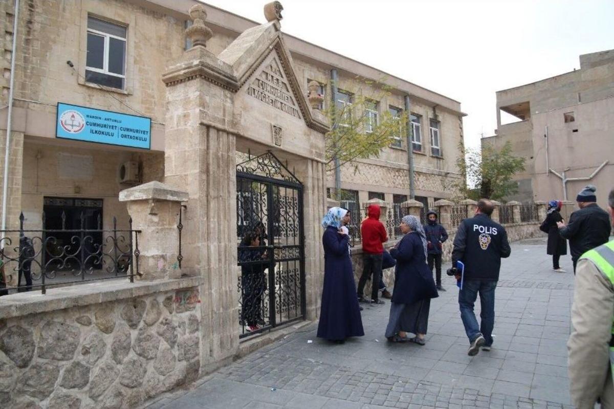 Okul &Ccedil;evrelerinde Sıkı Denetim