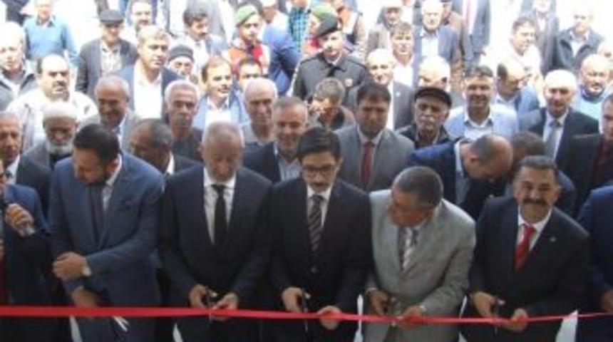 Mahsenli Ali Efendi Camii İbadete A&ccedil;ıldı