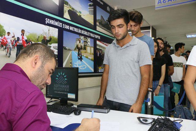 Belediyeden üniversitelilere para desteği