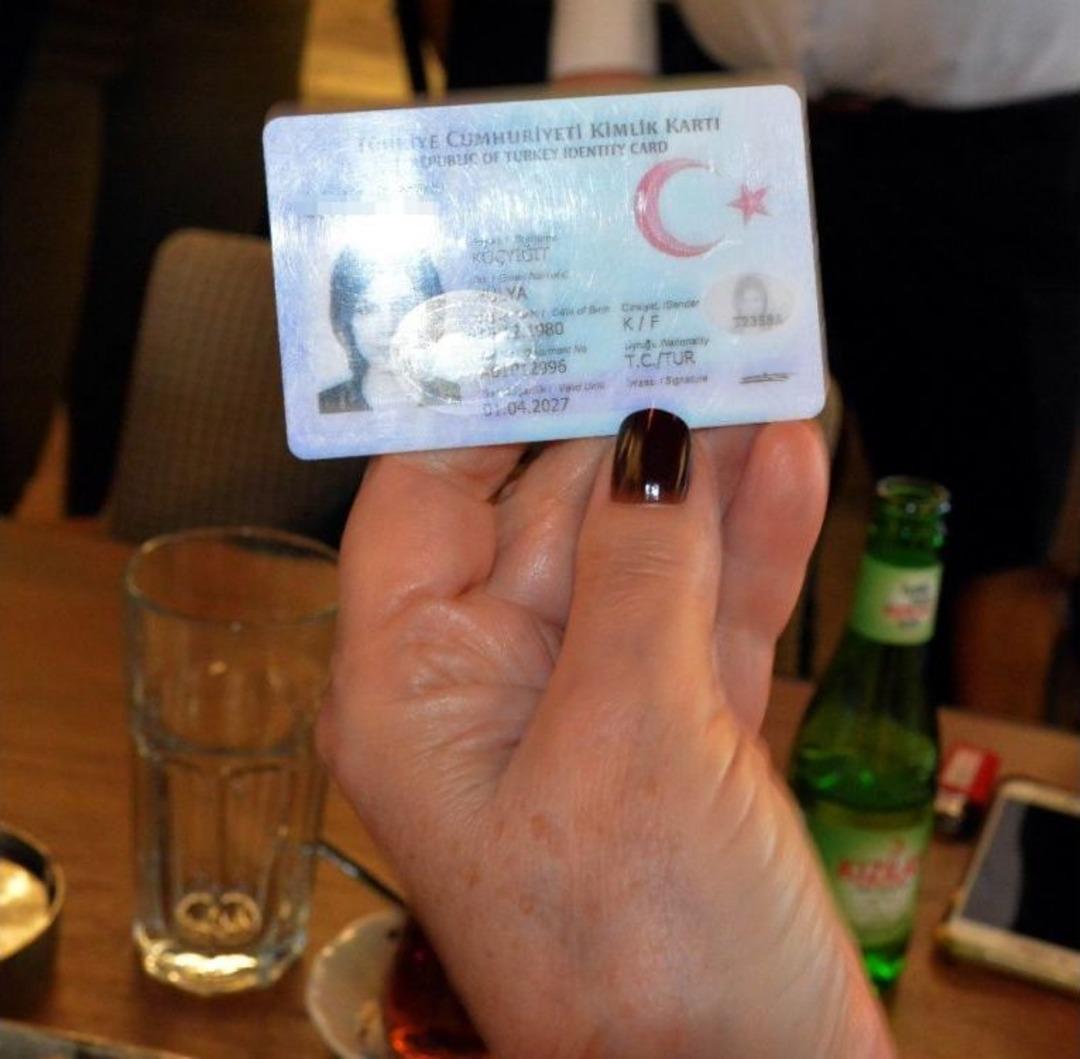 H&uuml;lya Ko&ccedil;yiğit 50 Yıllık Evliliğinin Sırrını A&ccedil;ıkladı