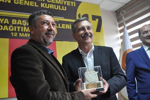 Eskişehir Gazeteciler Cemiyeti Medya Başarı Ödülleri Sahiplerini Buldu