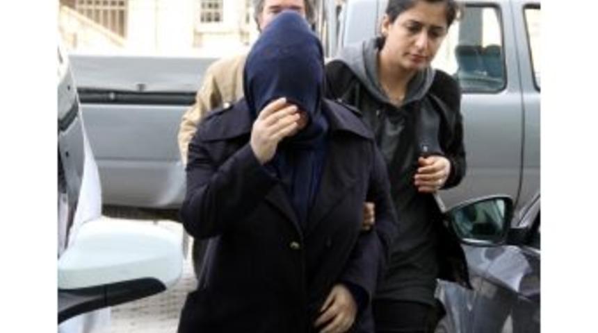 Uşak Polisinin Aradığı Kadın Samsun&rsquo;da Fet&ouml;&rsquo;n&uuml;n Gaybubet Evinde Yakalandı