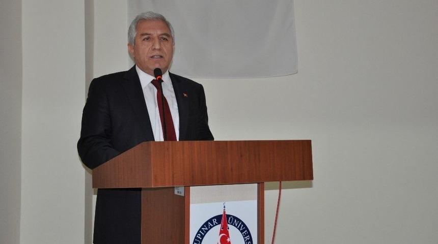 Do&ccedil;.dr. R&uuml;şt&uuml; G&uuml;nt&uuml;rk&uuml;n: &Ccedil;anakkale Ruhunu &Ouml;zledik